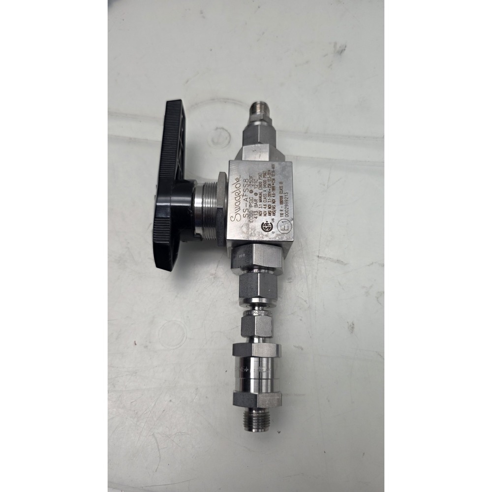 SS-AFSS8 Ball Valve by SWAGELOK + SS-CHS6-10 one-way valve